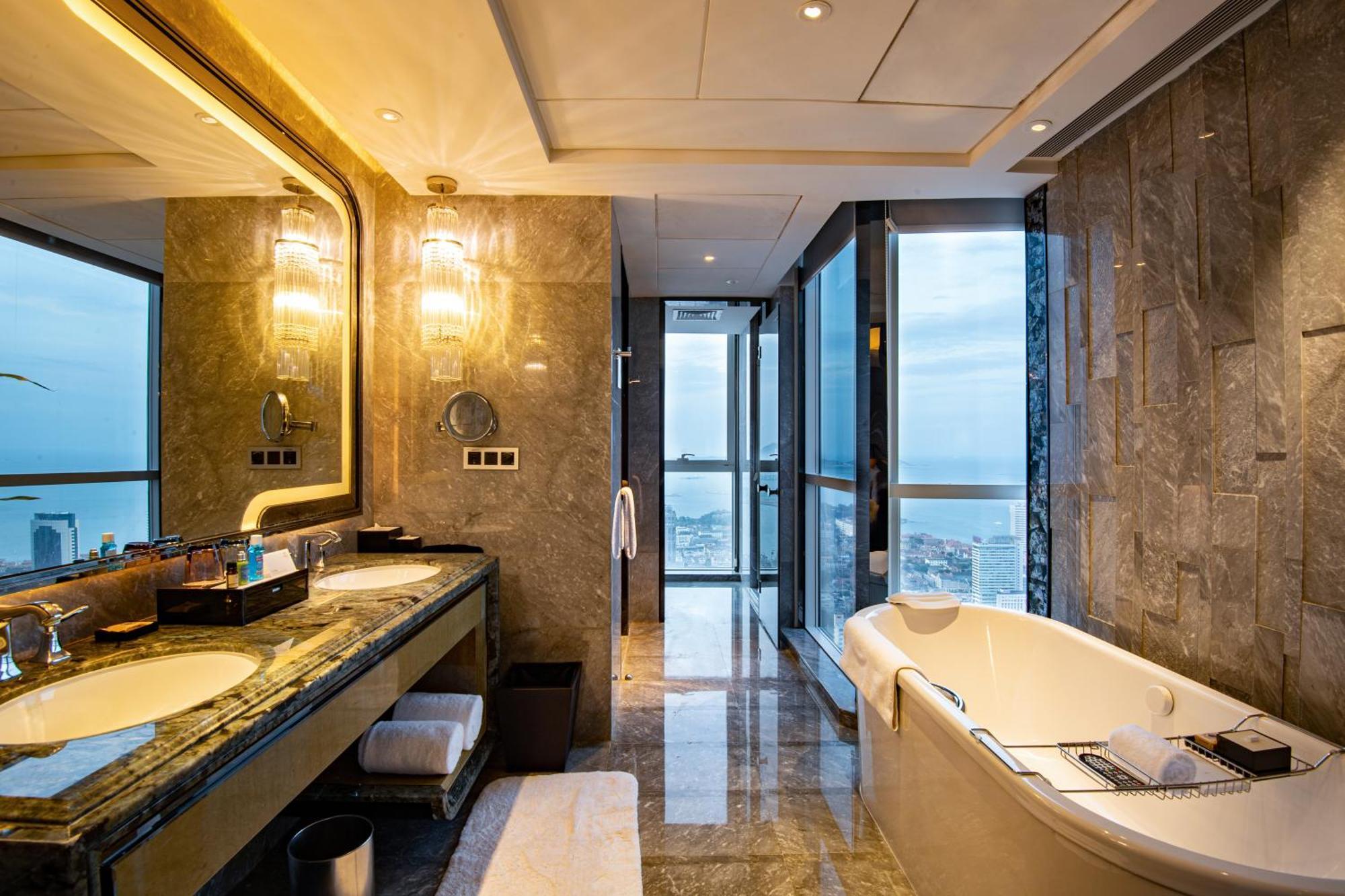 Pullman Yantai Center Hotel Exterior foto